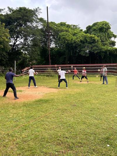 Ball Badminton3